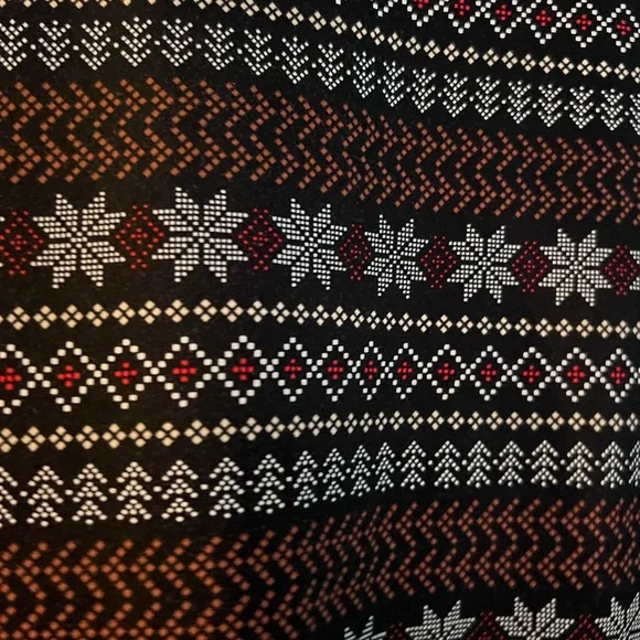 Lou & Grey Winter Patterned Women's Top - Picture 5 of 6